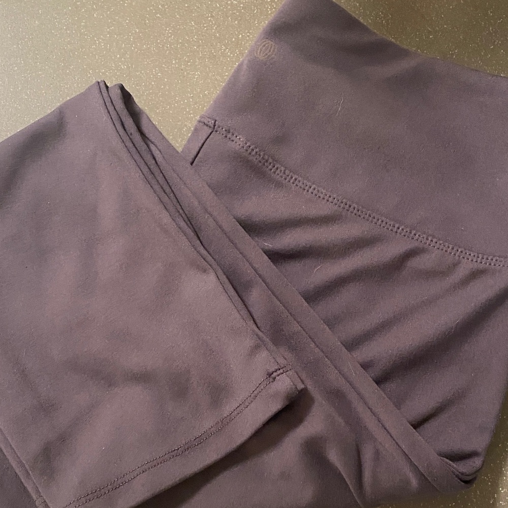 Lululemon Balance Gray High Rose Crop Leggings 20” Inseam Size Large